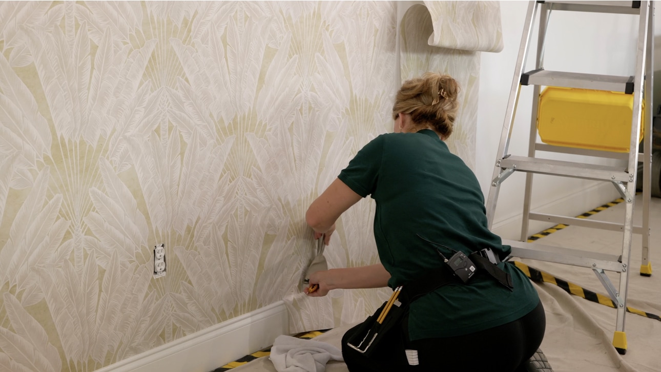 Salon Sole' Wallpaper Removal Services in Milwaukee, WI